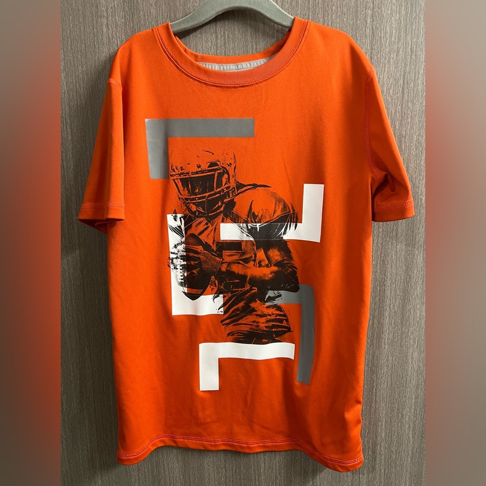 All In Motion Boy's Tee Size Medium